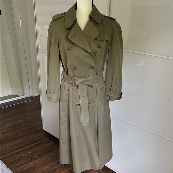 Burberry Jackets & Blazers - Vintage Burberrys Heavyweight Check-Lined Raincoat / Trench – Pristine